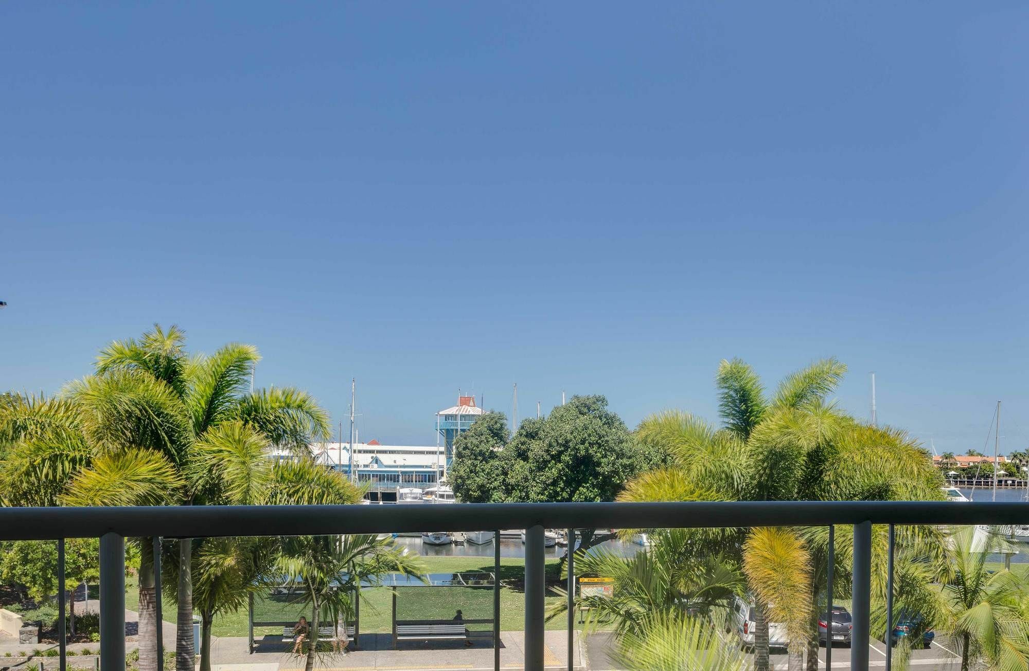 Aparthotel Sailport 4*